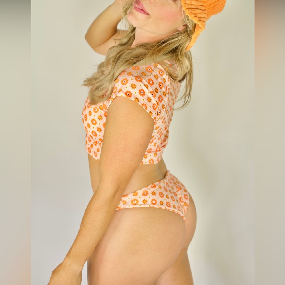 Luna Bottoms Tyde Threads Size Small in Dizzy Daisy